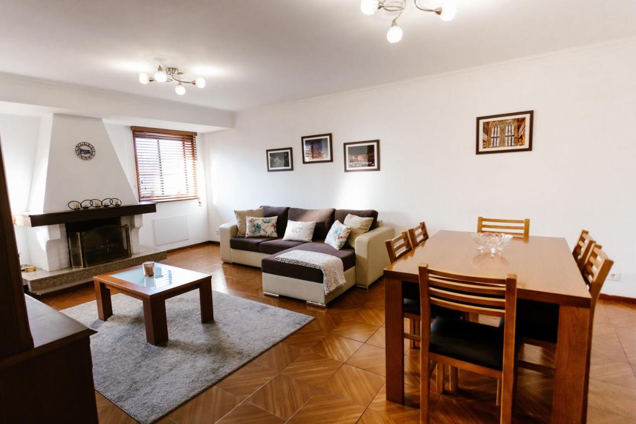 Castle Apartment กิมาไรส์ ภายนอก รูปภาพ