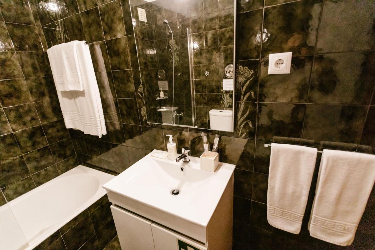 Castle Apartment กิมาไรส์ ภายนอก รูปภาพ